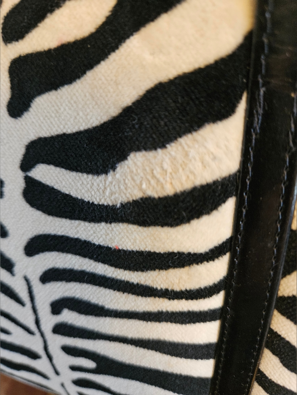 Vintage d' Ro~Too Italian Zebra Print Top Handle Purse W/Kiss Lock - Picture 10 of 10